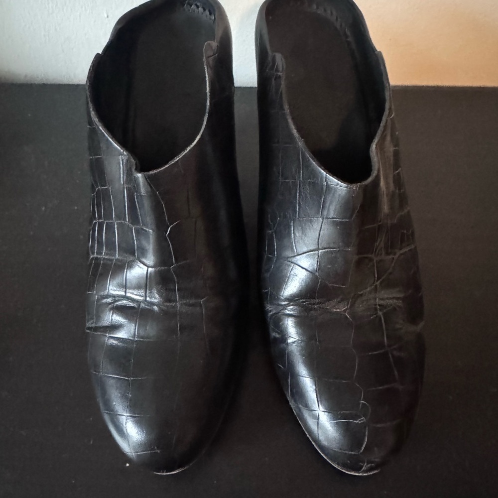 Black Croc-Embossed Slip-On Shoes
